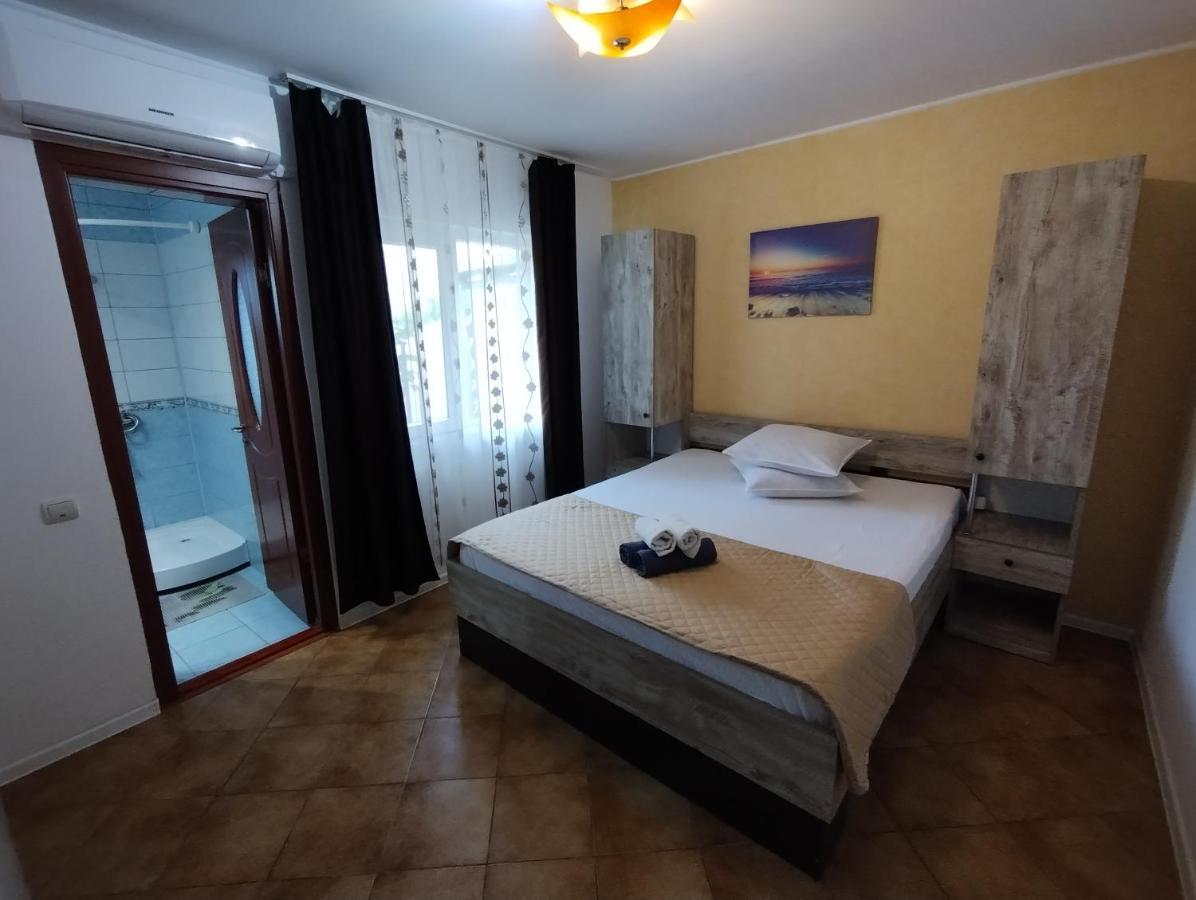 Casa Aura 1 Otel Costinești Dış mekan fotoğraf