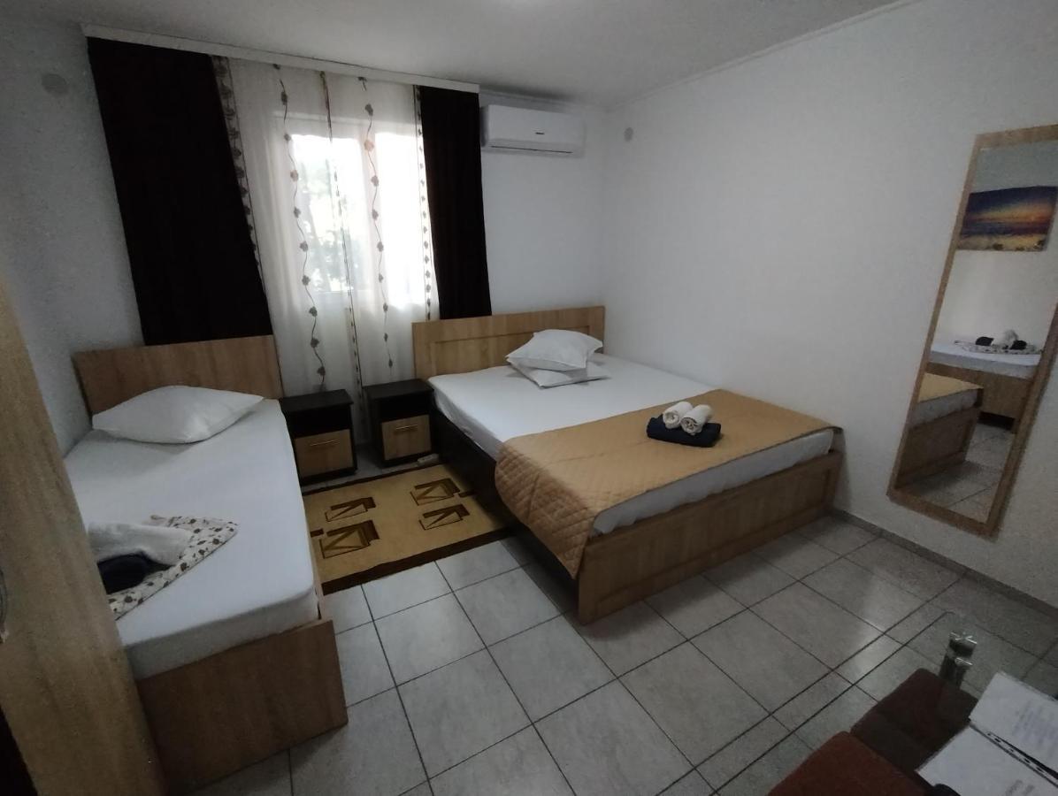 Casa Aura 1 Otel Costinești Dış mekan fotoğraf